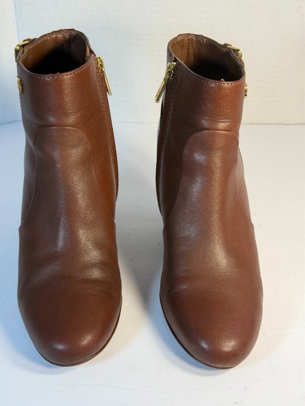 Tory Burch size 8M ankle boots